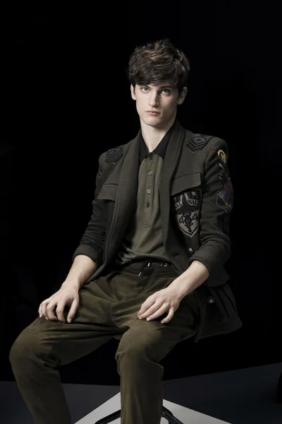 Look 19